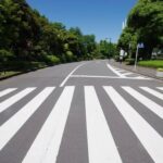 呉の街を支える皆様へ。歩道横断時の「一瞬の確認」を！