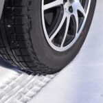 スタッドレスタイヤの種類と特徴を解説！
