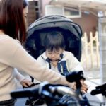 【梅雨の送迎】自転車はもう限界…！呉市のシングルマザー・ファザーを応援する「自社ローン」で車を手に入れませんか？