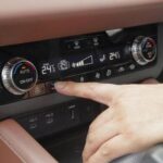 夏場の車のエアコン、最適温度は何℃？冷えない時の対策も解説！【カーマッチ広島呉店】